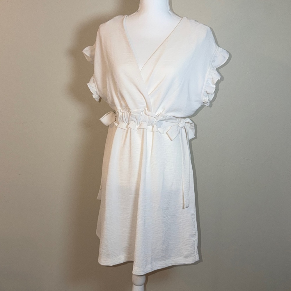 Black Label Women's White Medium Dress